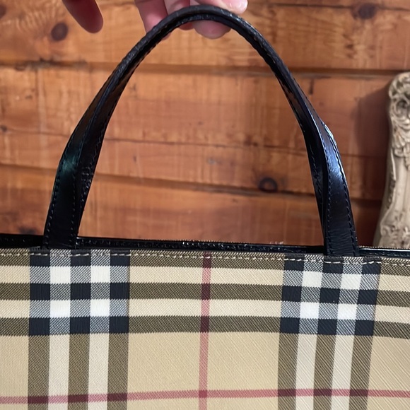 Burberry of London classic Coated canvas medium satchel bag . - Picture 2 of 8